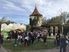 Stand des Schweizer Generalkonsulats - Internationales Familienfest auf Schloss Blutenberg