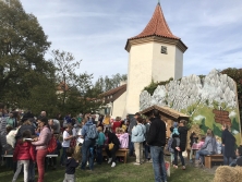 Stand des Schweizer Generalkonsulats - Internationales Familienfest auf Schloss Blutenberg
