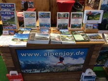 Prospektpräsentation am ALPenjoy Messestand