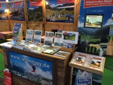 Prospektpräsentation am ALPenjoy Messestand