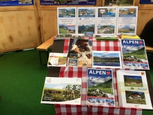 Prospektpräsentation am ALPenjoy Messestand