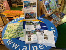 Prospektpräsentation am Alpen-Stand