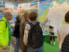 Messestand Urlaub in Deutschland mit großer Deutschland-Karte