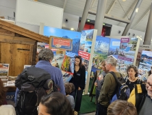 Glücksrad am Messestand Urlaub in den Alpen