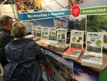 Prospektpräsentation Messestand Urlaub in Deutschland