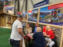 Messestand Urlaub in den Alpen