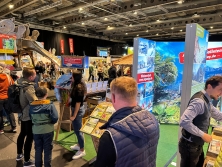 Glücksrad am Messestand Urlaub in den Alpen