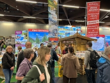 Messestand Urlaub in den Alpen auf der Freizeitmesse in Nürnberg 2026