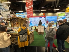 Messestand Urlaub in den Alpen