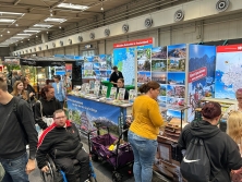 Messestand Urlaub in Deutschland und Urlaub in den Alpen Messestand Urlaub in Deutschland und Urlaub in den Alpen