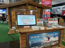 Messestand Urlaub in den Alpen