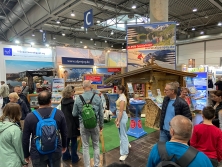 Messestand Urlaub in den Alpen auf der Touristik & Caravaning Leipzig