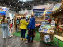 Messestand Urlaub in den Alpen