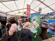 Messestand Urlaub in Deutschland mit Gewinnspiel