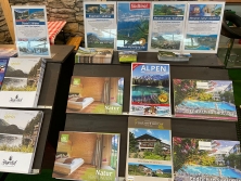 Prospektpräsentation am ALPenjoy-Messestand