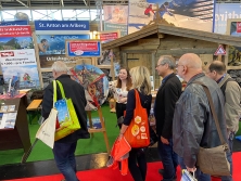 Glücksrad am Messestand Urlaub in den Alpen