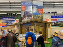 Prospektpräsentation am ALPenjoy-Messestand