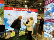 Messestand Urlaub in den Alpen