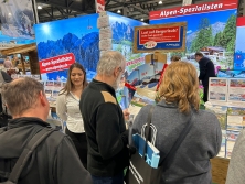 Glücksrad am Messestand Urlaub in den Alpen