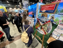 Glücksrad am Messestand Urlaub in den Alpen