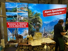 Messestand Urlaub in den Alpen