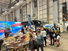 Messestand Urlaub in den Alpen