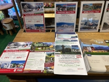 Prospektpräsentation Messestand Urlaub in den Alpen