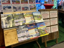 Prospektpräsentation Messestand Urlaub in den Alpen