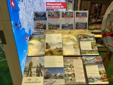 Prospektpräsentation Messestand Urlaub in den Alpen