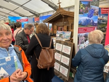 Angebote am Messestand Urlaub in den Alpen
