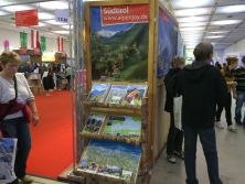 Prospektpräsentation am Südtirol Messestand
